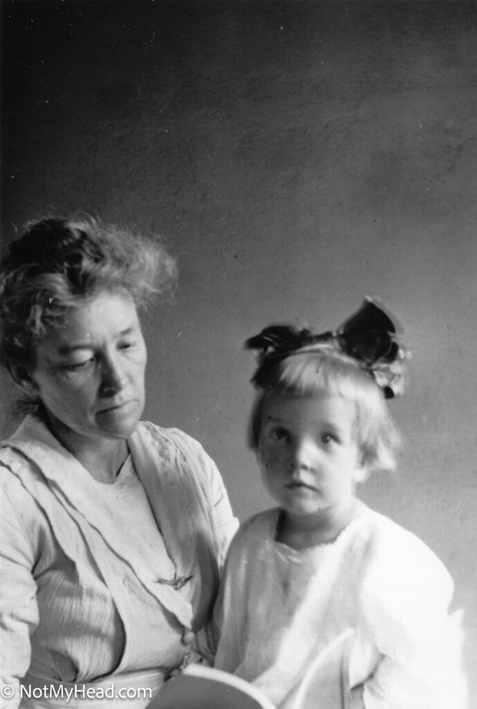 Photo of: Maude and Lucy Prince  Date: 1915 Location:  Tuolumne California USA