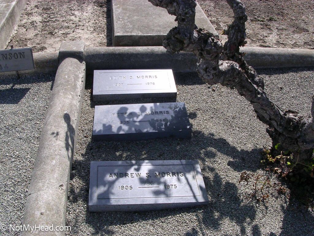 Photo of: Morris Family Plot Date: 2004Location: I.O.O.F. Cemetery in Hollister, Calif. Hollister California USA