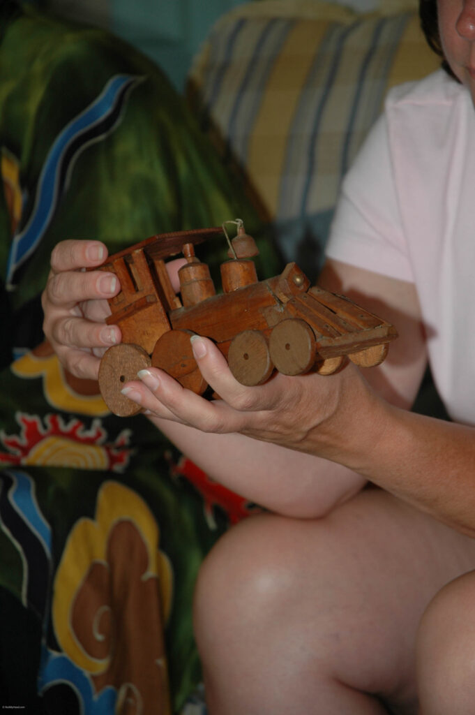 Photo of: Pop's carvings   File: Overstreet Reunion 2004-41.jpg Date: 2004-07-19 Location: El Cerrito California