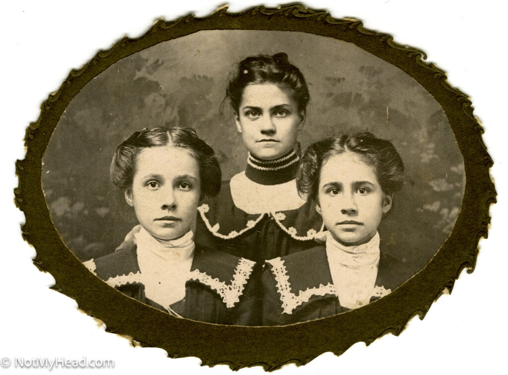 Photo of: Lena Bell and the Riddle Twins, Caddo, Indian Territory Date: Location:  Caddo Ok USA