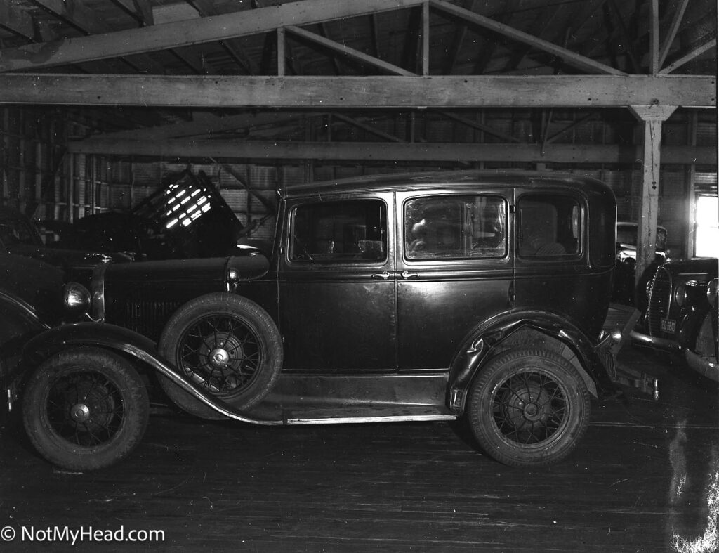 Photo of: Wrecked car Nov 1939  Date: 1939 Location:    USA